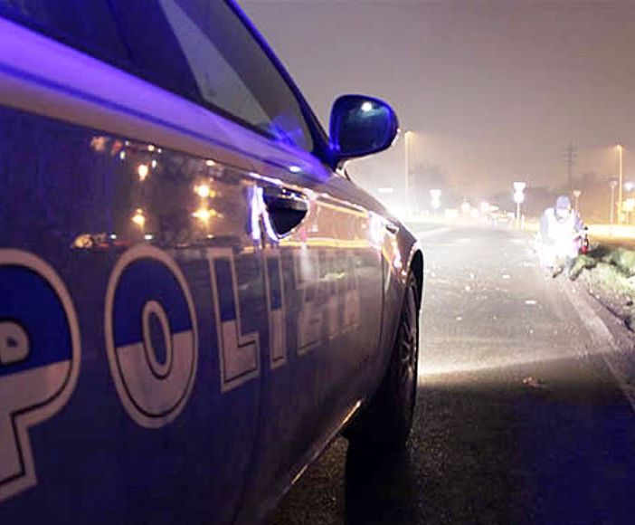 Rivoli, ubriaco in sella alla moto tampona un'auto: denunciato