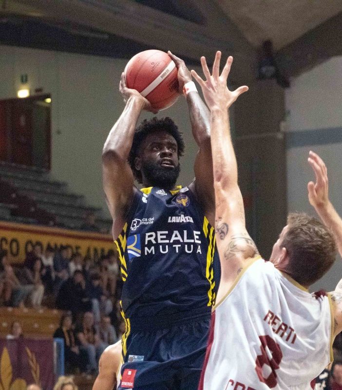 Per i gialloblù quattro uomini in doppia cifra, con Pepe miglior realizzatore con 18 punti