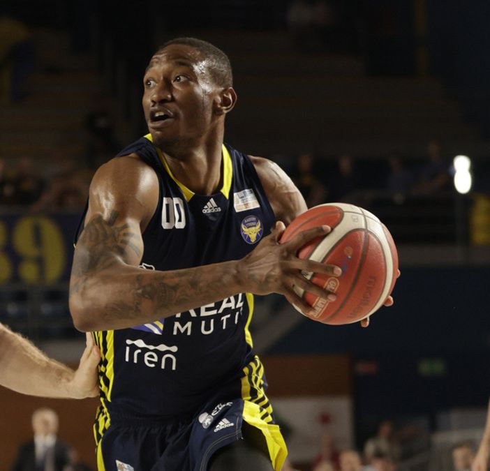 Basket, Torino espugna il PalaFacchetti di Treviglio e va 1-0 nella serie della semifinale