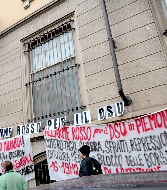 Nuova protesta degli studenti universitari contro Edisu Piemonte