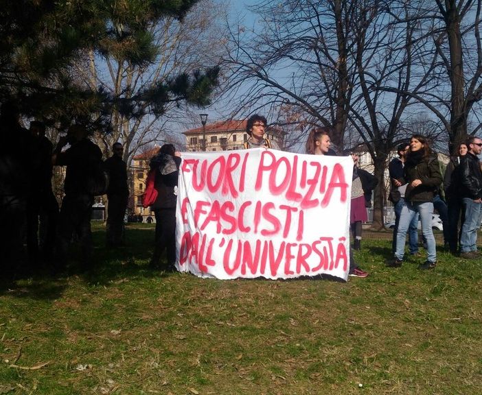 Le proteste al campus Luigi Einaudi