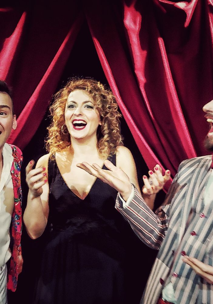 Casa Fools accoglie il pubblico tra concerti a lume di candela e giochi teatrali