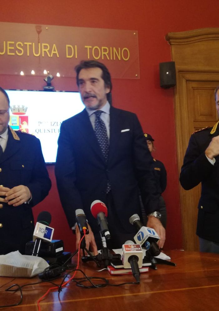 Il questore di Torino: &quot;Abbiamo sgomberato un covo di sovversivi, l'Asilo era la loro base e non un semplice centro sociale&quot; (FOTO E VIDEO)