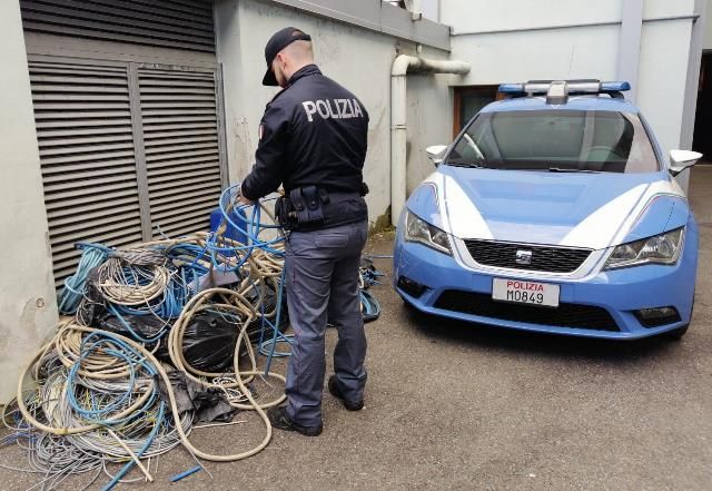 Furto di rame in caravan, oltre 300 chili sequestrati dalla Polizia