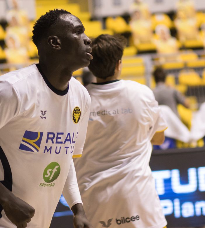 La Reale Mutua Basket Torino alla ricerca della &quot;manita&quot; contro Trapani