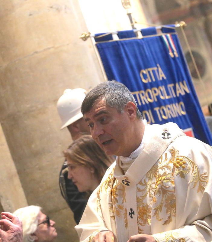 Mons. Repole spiega il perché dell'impegno sociale della Chiesa