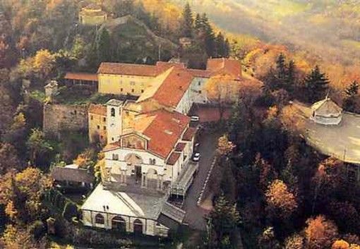Incendio al Sacro Monte di Belmonte: enorme aree boschiva distrutta dalle fiamme, salva la &quot;via Crucis&quot; (VIDEO)