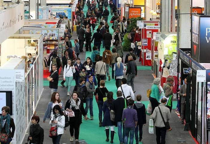 L’informazione scientifica tra fake news e opinione pubblica: l'Unito al 30° Salone del Libro