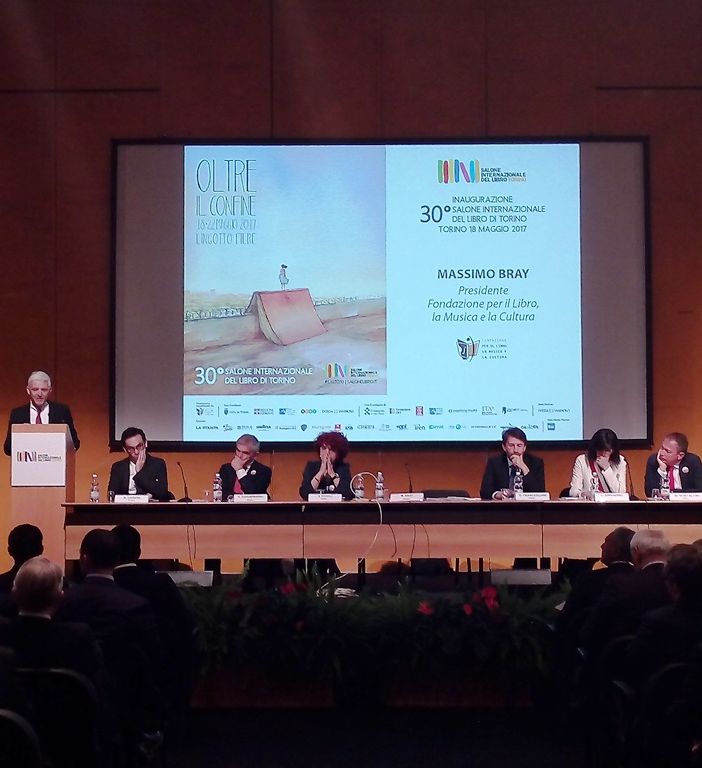 &quot;Sono i lettori che fanno il Salone del Libro inimitabile&quot;
