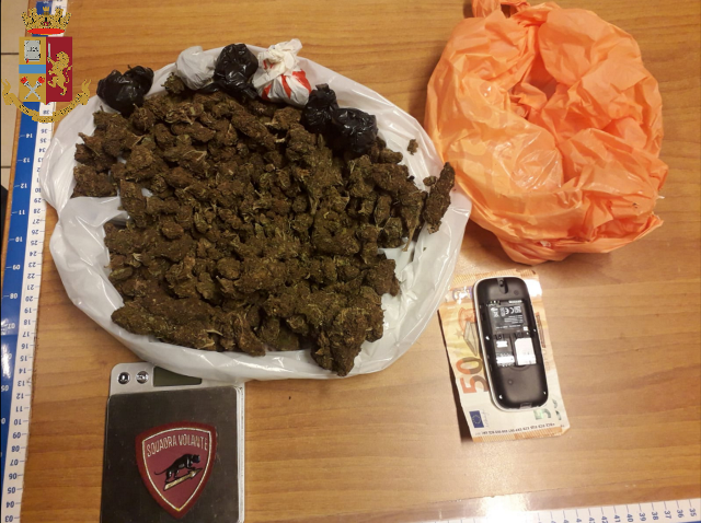 Spaccio, adibisce un appartamento a laboratorio: arrestato un senegalese