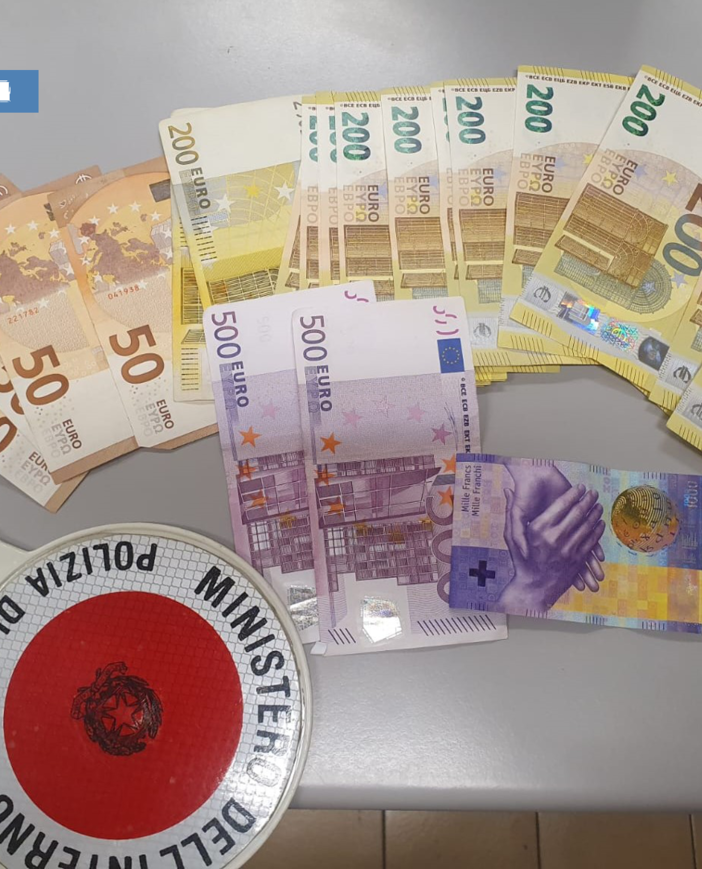 Cocaina nascosta anche nei materassi: scattano le manette per due albanesi