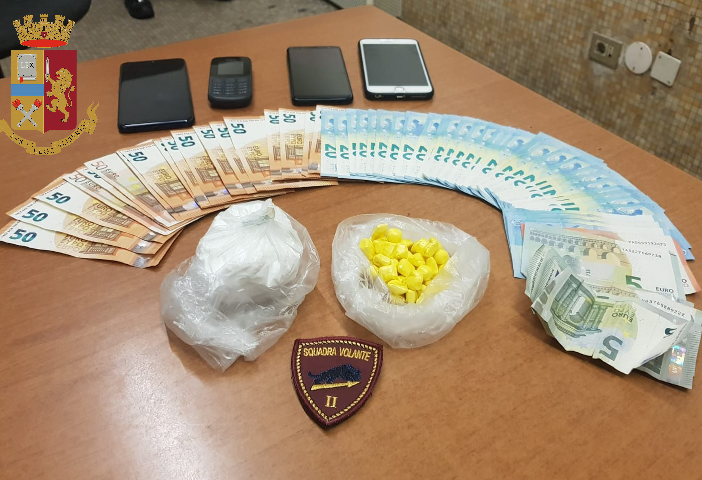 Arrestati due pusher a Porta Palazzo, sequestrati più di 100 grammi di cocaina