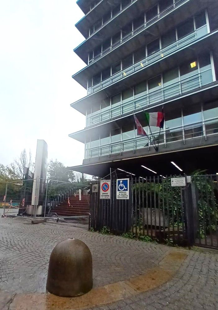 Atc, ripristinata la cancellata divelta dall'atto vandalico alla sede di corso Dante
