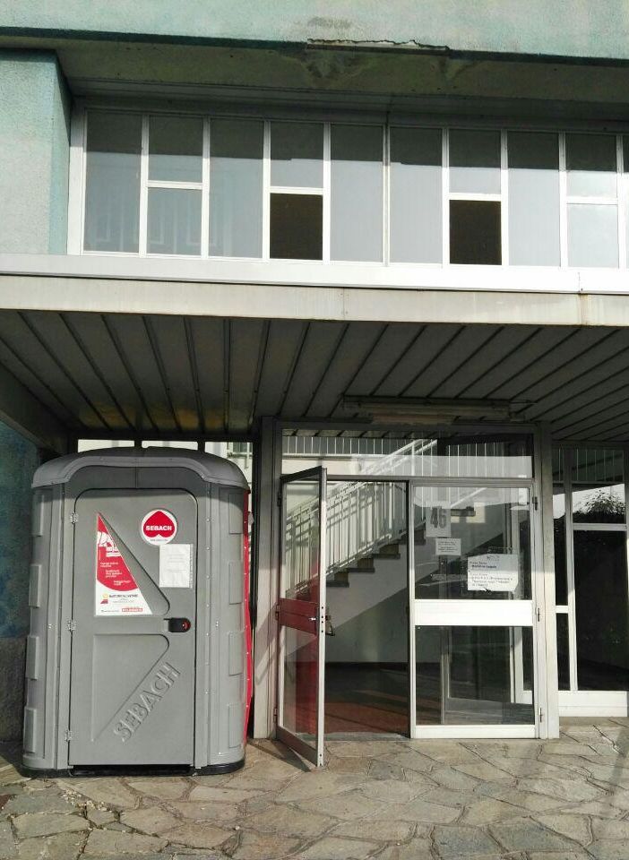 Orbassano, “Servizi igienici inaccessibili ai disabili alla Medicina Legale e Saitta aumenta lo stipendio ai manager”