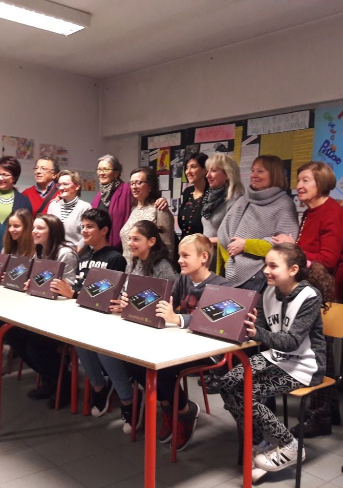 Sei tablet consegnati alla scuola Gobetti di Settimo Torinese