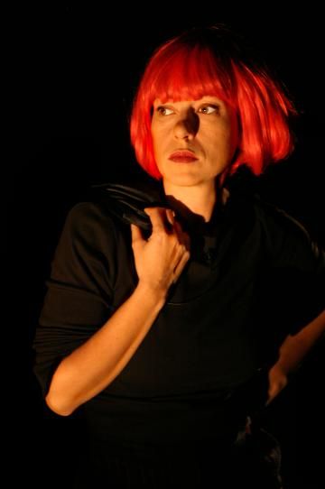 Giuliana Musso in scena al Cecchi Point giovedì 5 aprile
