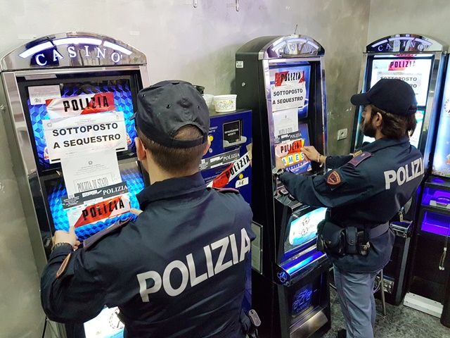 Controlli a Torino, elevate sanzioni a due locali per oltre 32 mila euro