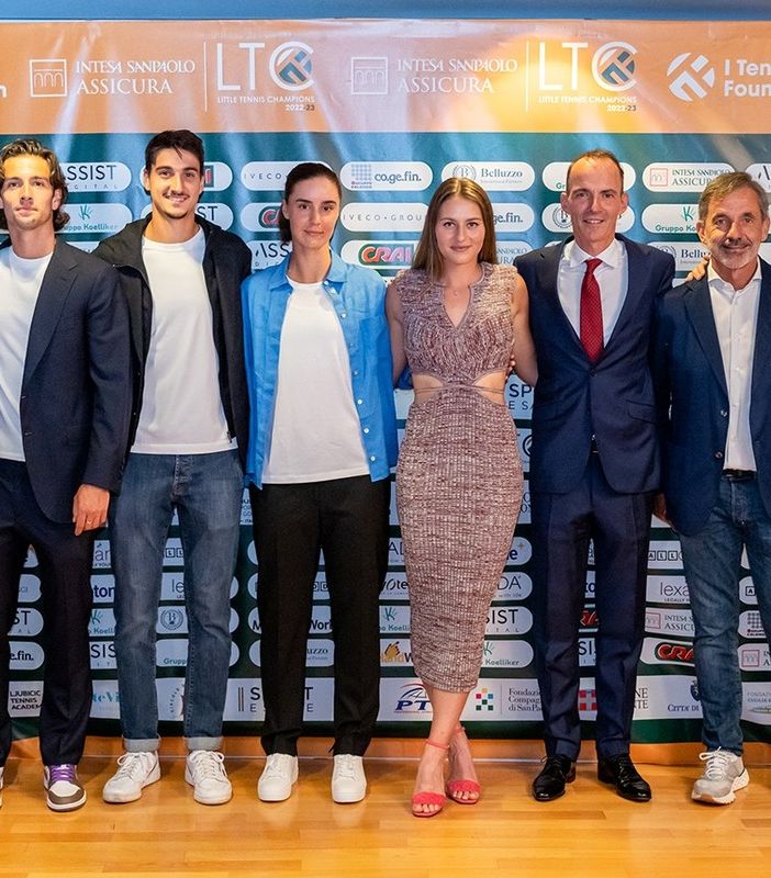 Sonego e Musetti premiano 12 promesse del tennis italiano: l'iniziativa di un'associazione benefica torinese