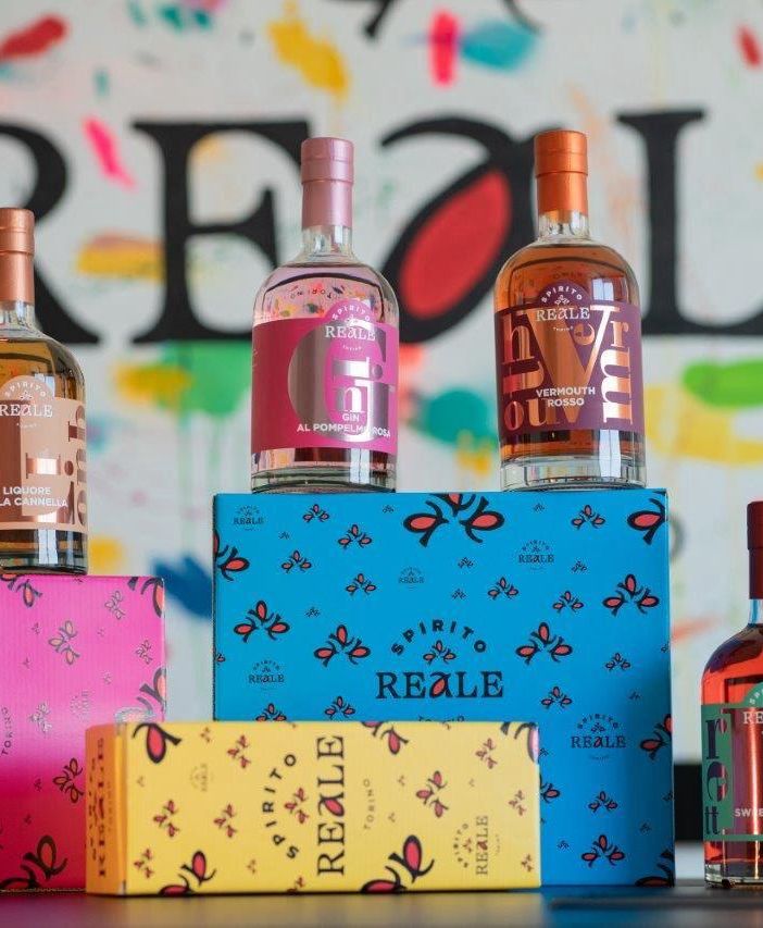 Spirito Reale: distillati d’autore e design iconico in Galleria San Federico a Torino
