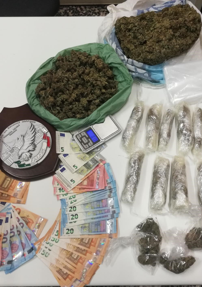 Lotta alla droga, la polizia arresta tre pusher