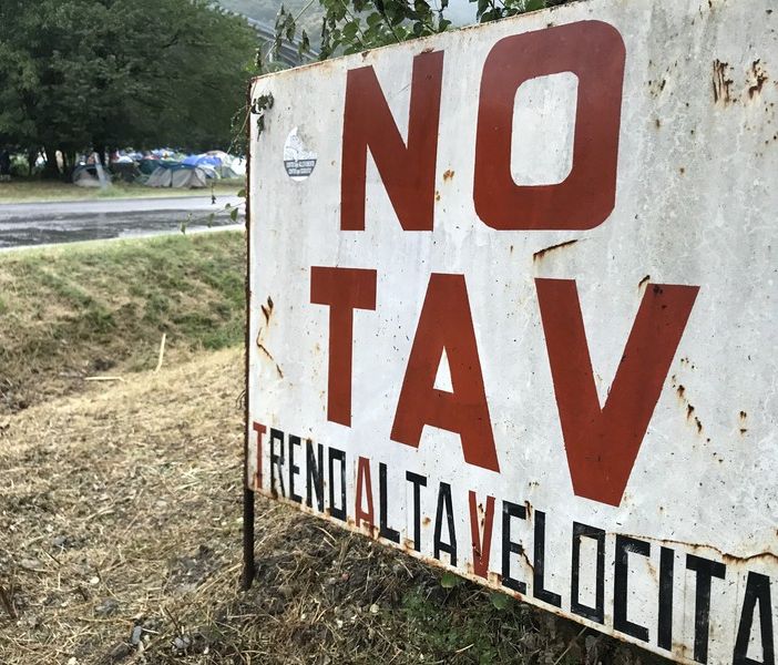 Tav, UE ammonisce Roma: &quot;Dica come intende rispettare l'accordo di finanziamento sulla Torino-Lione&quot;