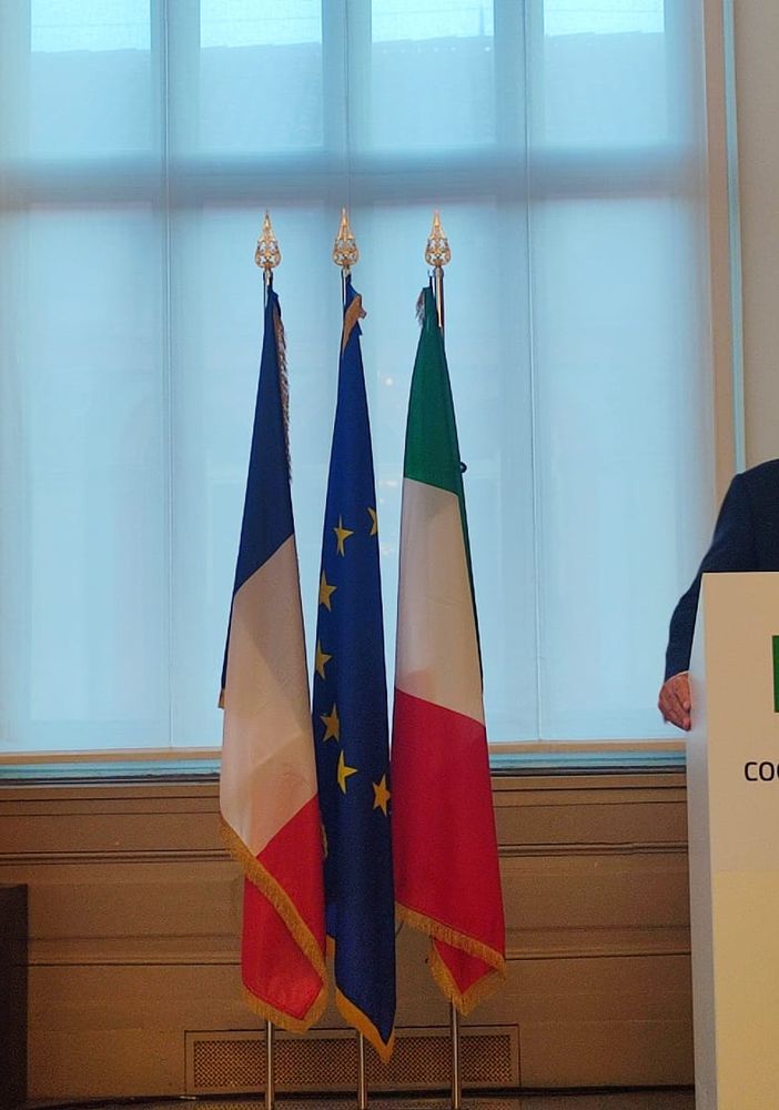 Italia-Francia, Tajani prova a sbloccare l'assedio di Torino: &quot;Traforo del Monte Bianco aperto a Natale&quot;