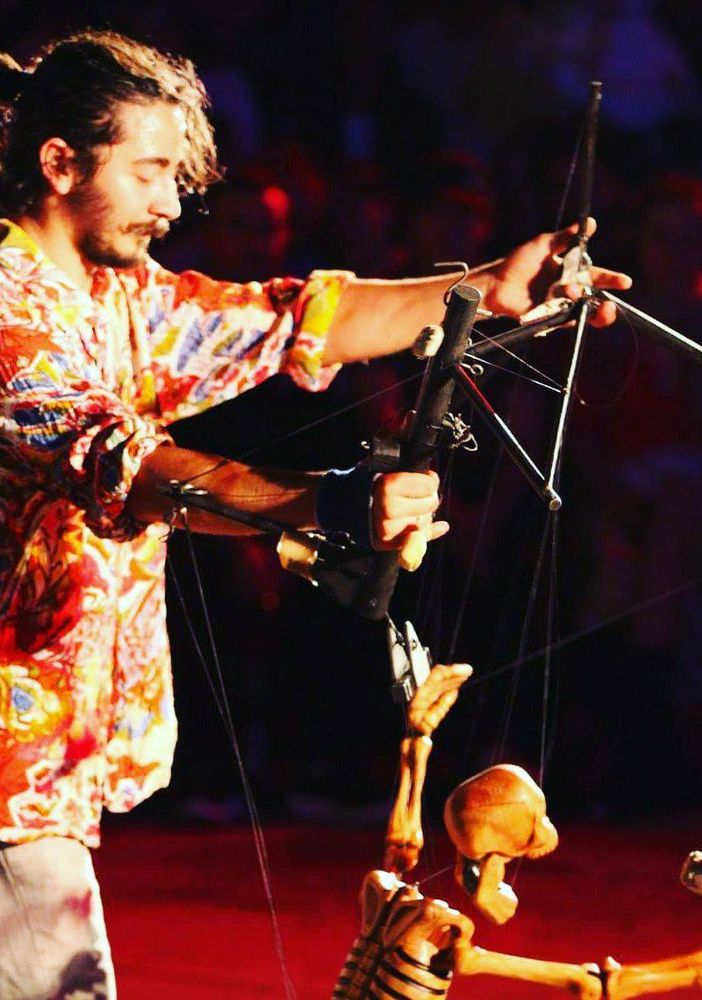 Dai Balcani alle Alpi, le marionette gitane invadono Mirafiori