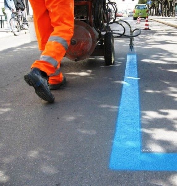 Strisce blu al Pilonetto, dal 6 novembre sosta a pagamento: cambio di viabilità