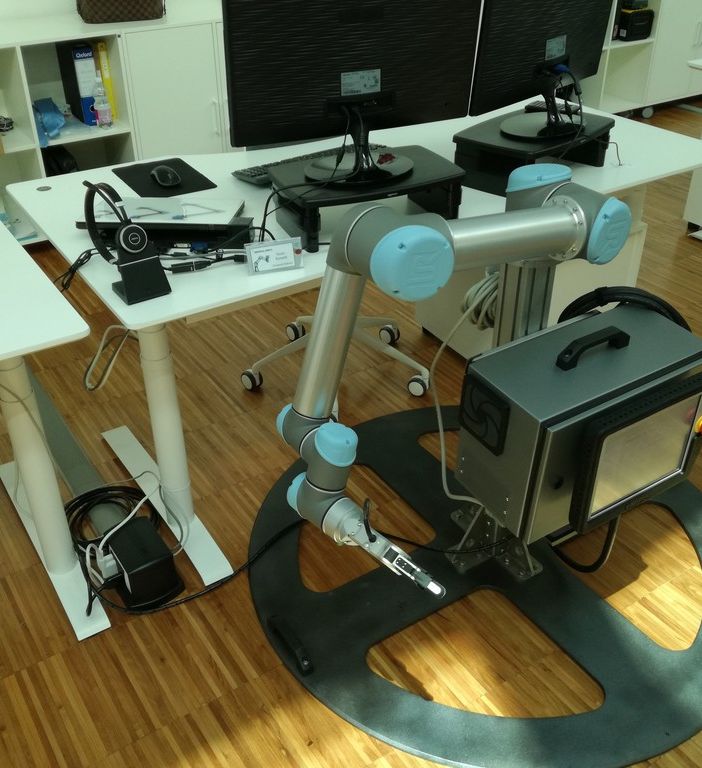 Universal robots, il futuro ha preso casa in riva al Po (FOTO E VIDEO)