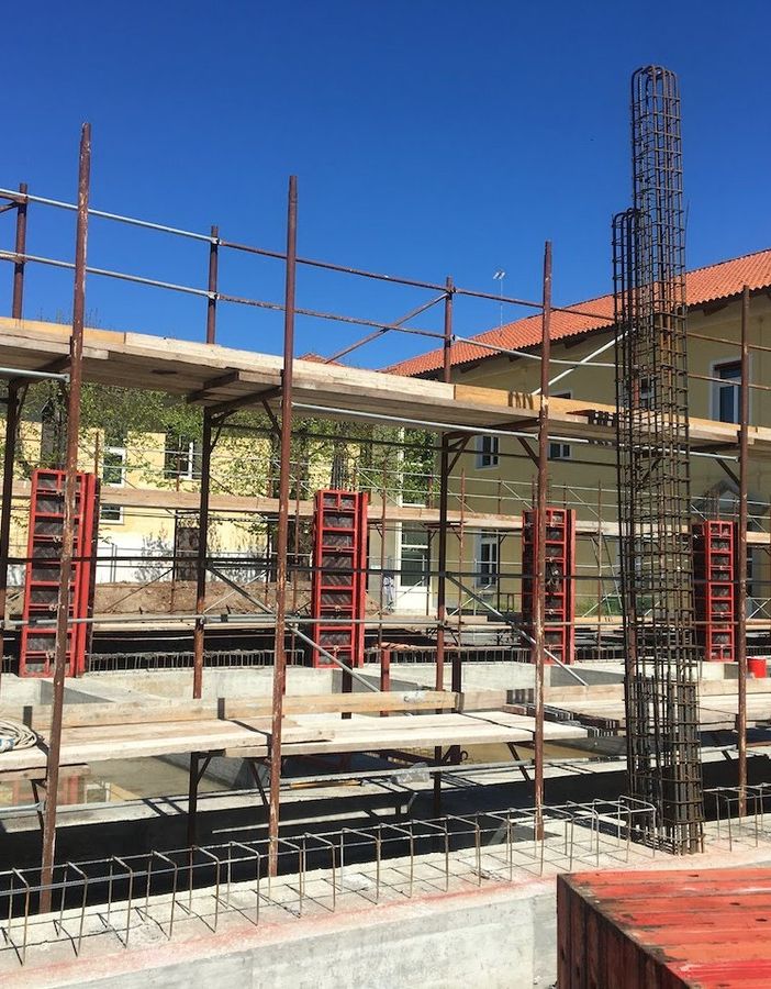 Vigone, parte il cantiere per la nuova ala della scuola: sarà antisismica e certificata Itaca