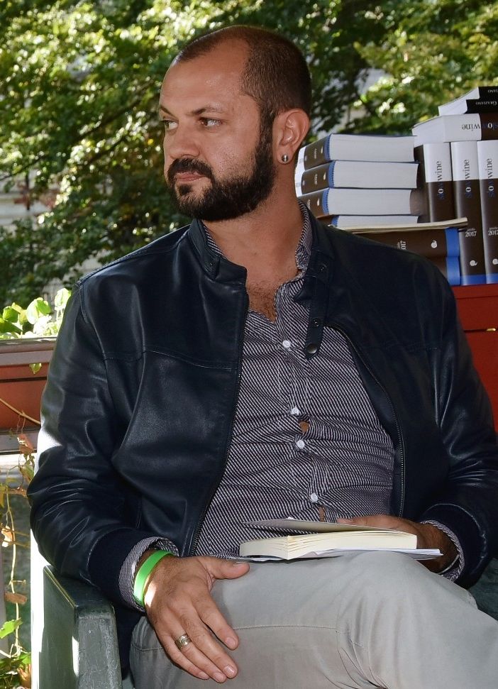 Domani &quot;Dalla parte opposta&quot; di Valerio Vigliaturo alla libreria &quot;Il Ponte sulla Dora&quot;