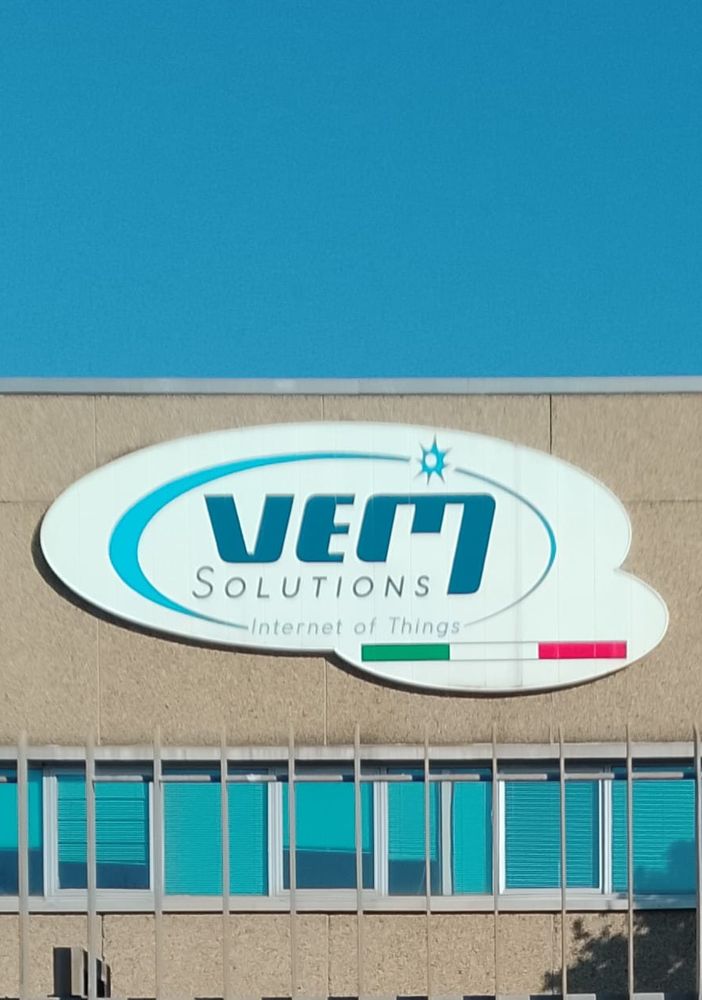 scritta di un'azienda
