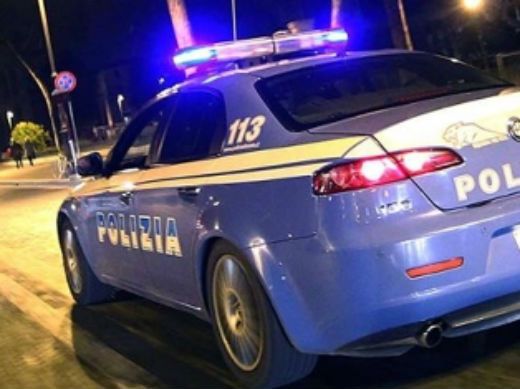 Torino: la Polizia chiude un circolo privato  diventato base logistica per lo spaccio stupefacenti