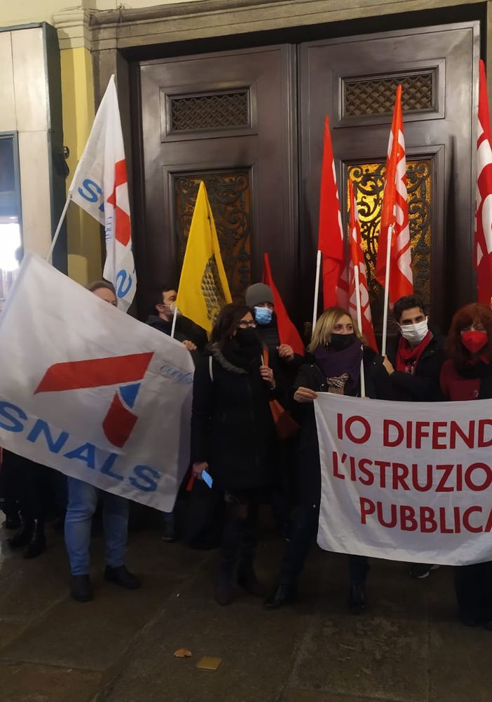 La protesta dei sindacati contro la Legge di Bilancio: “Scarsi investimenti sulla scuola, sciopero imminente”