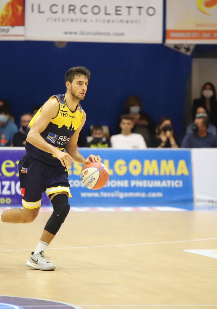 giocatore di basket della Reale Mutua