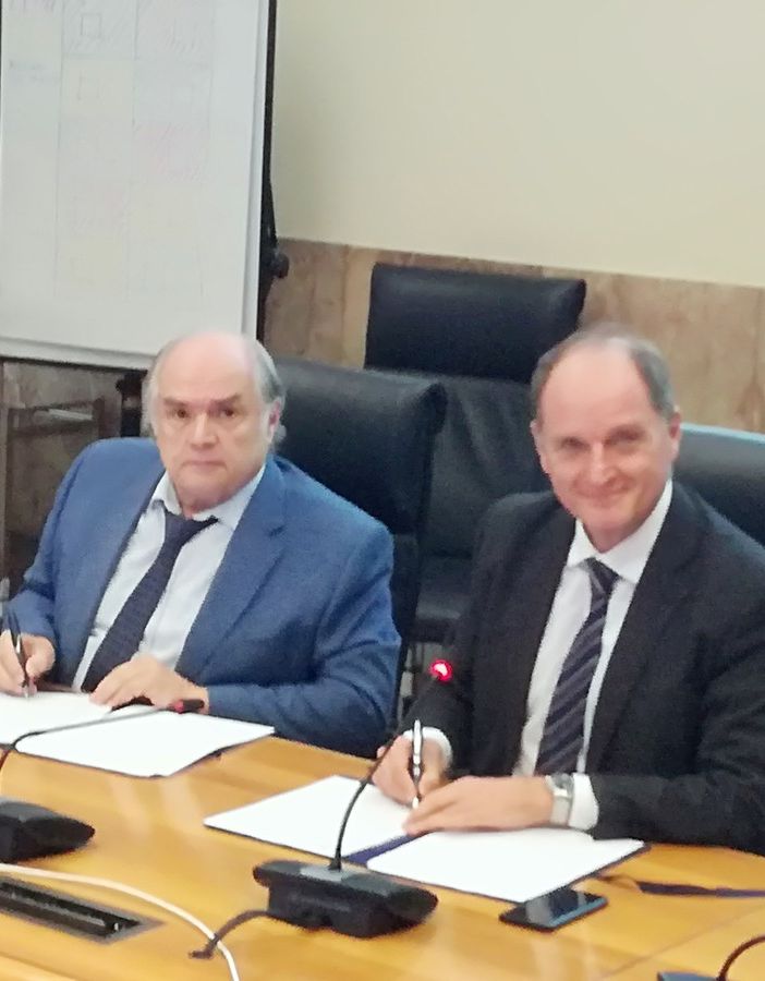 Acea e Politecnico: un patto per scrivere un futuro tra bio-idrogeno e rifiuti che diventano plastica o fertilizzanti