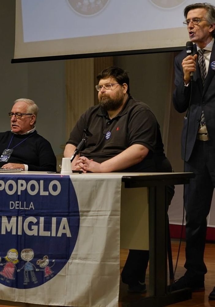 Popolo della Famiglia, Mario Adinolfi a Torino: “Bisogna tornare a far nascere bambini” (FOTO e VIDEO)