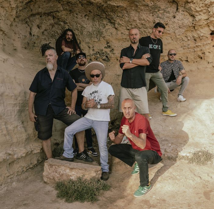 Moncalieri, alla Fonderie Limone stasera e domani il nuovo concerto-spettacolo degli Africa Unite
