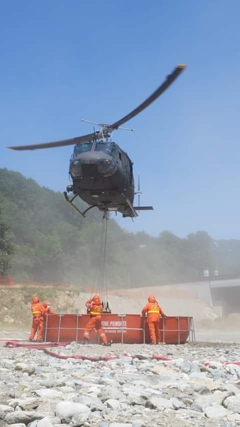 Torre Pellice, riprende l'incendio al Vandalino