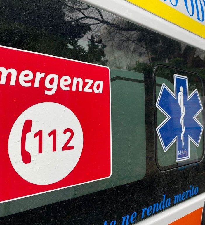 Tremendo frontale tra due auto a Pianezza, una 85enne perde la vita