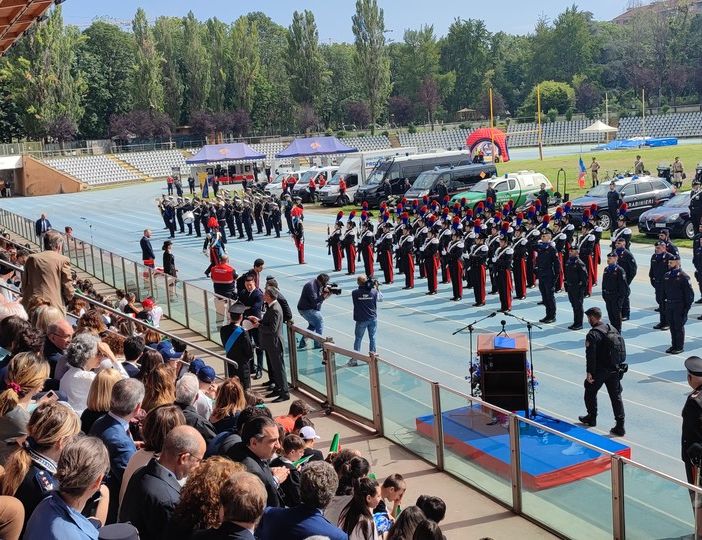 Il 209° anniversario dei Carabinieri nel nome di Mauro, colpito dalla bici ai Murazzi: “Non smettete di tifare per lui” Il 209° anniversario dei Carabinieri nel nome di Mauro, colpito dalla bici ai Murazzi: “Non smettete di tifare per lui”