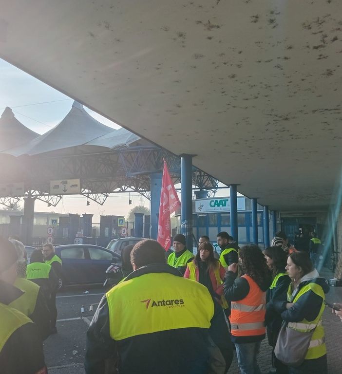 Cambio appalto ai Mercati Generali, in 40 trasferiti a Saluzzo. Grimaldi: &quot;Lavoratori trattati come scarti&quot;