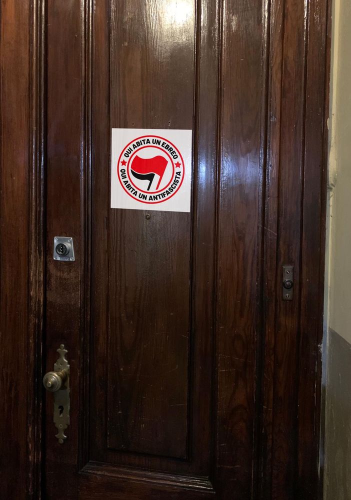 Scritte antisemite a Mondovì, Pd e Luv lanciano mobilitazione: &quot;Su tutte le porte: qui abita un ebreo, qui abita un antifascista&quot;