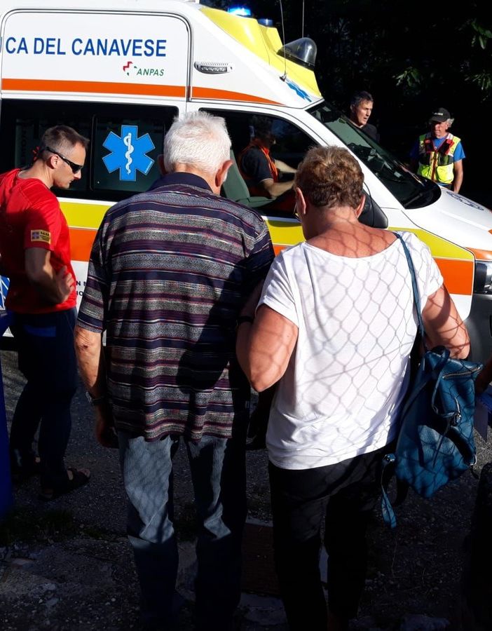 Cercatore di funghi ultraottantene si era perso nei boschi di Locana, decisivo l'intervento di Soccorso Alpino e Vigili del Fuoco