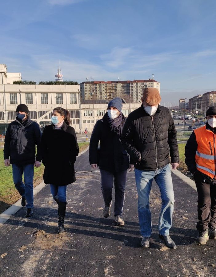 Appendino al Parco Dora durante il sopralluogo