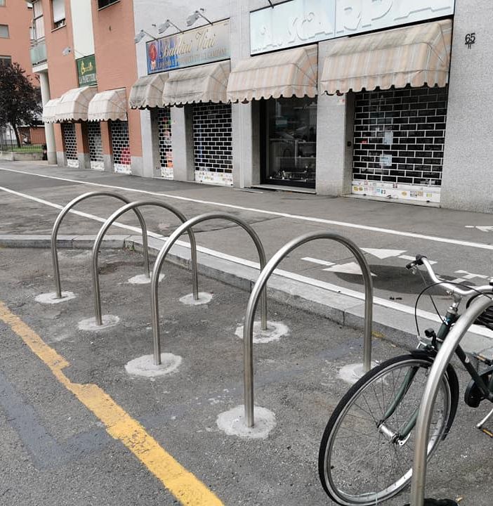 Nuovi stalli per biciclette e motocicli nelle Circoscrizioni 2 e 8