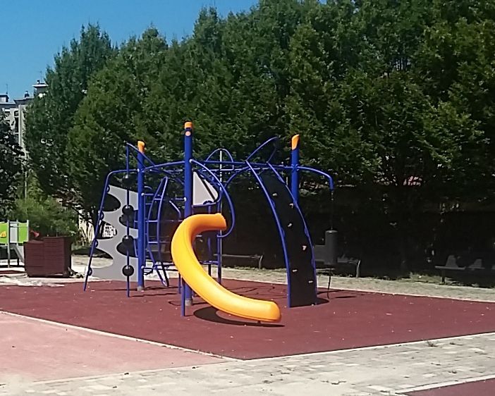 Il Comune di Torino spegne la sigaretta: aree gioco per bimbi vietate ai fumatori. Multe fino a 300 euro