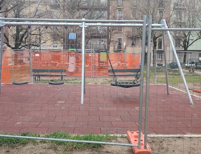 Divertirsi in sicurezza: lavori in corso per rinnovare le aree gioco della Circoscrizione 3