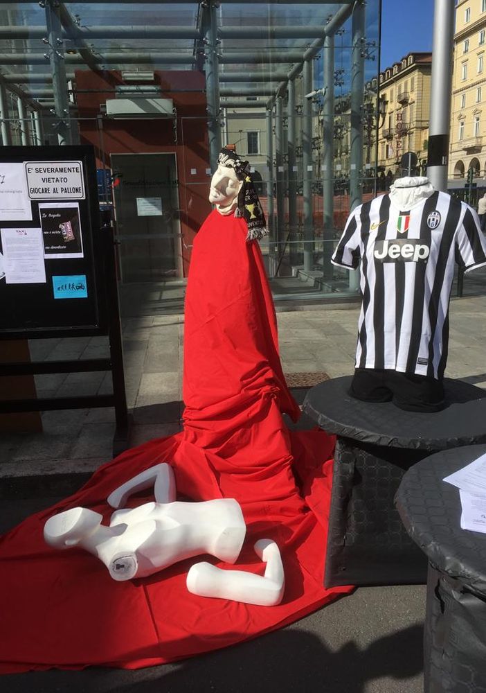 I taxisti torinesi ricordano l'Heysel con &quot;Graffi. Una ferita mai rimarginata&quot;