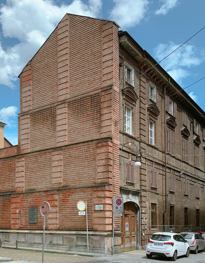 ARTiglieria: l'hub di arte e creatività emergente prende vita nello spazio dismesso dell'ex Accademia Artiglieria di Torino